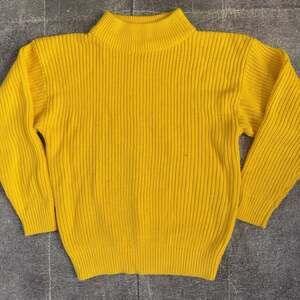 Men's Vintage 80's Classic Fashions Acrylic Bright Yellow Pullover Sweater Sz XL